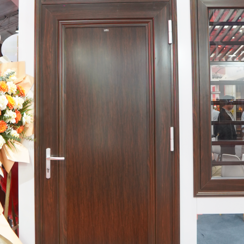 GIẢI PHÁP CỬA THÔNG PHÒNG ĐỘT PHÁ TẠI NHÔM ĐÔNG Á: HỆ CỬA KHUÔN PHÀO KÉP ÔM TƯỜNG BẢN CÁNH 120 