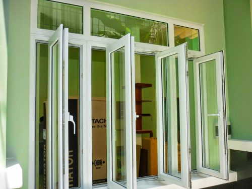 Cửa nhôm sơn tĩnh điện