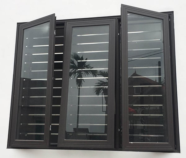 Mẫu cửa sổ nhôm kính 3 cánh