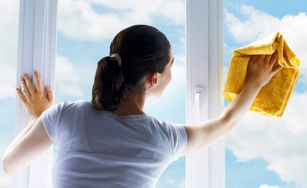 Vệ sinh cửa nhôm kính đón tết Nhâm Dần